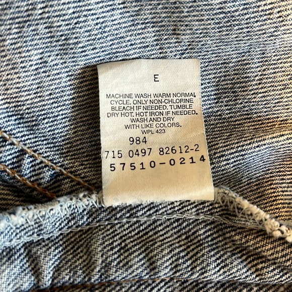 20% OFF BUNDLES! Levi’s Jean Jacket. Blue. Large 16/18 - Picture 9 of 13